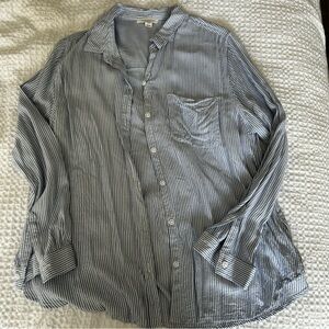 Beachlunchlounge Blue and White Button Down Shirt